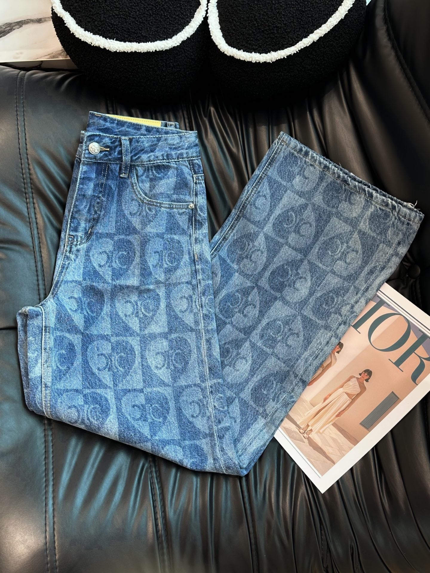 printed jeans