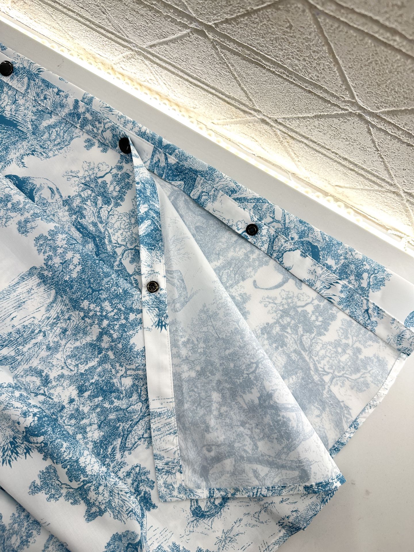 Printed silhouette underskirt