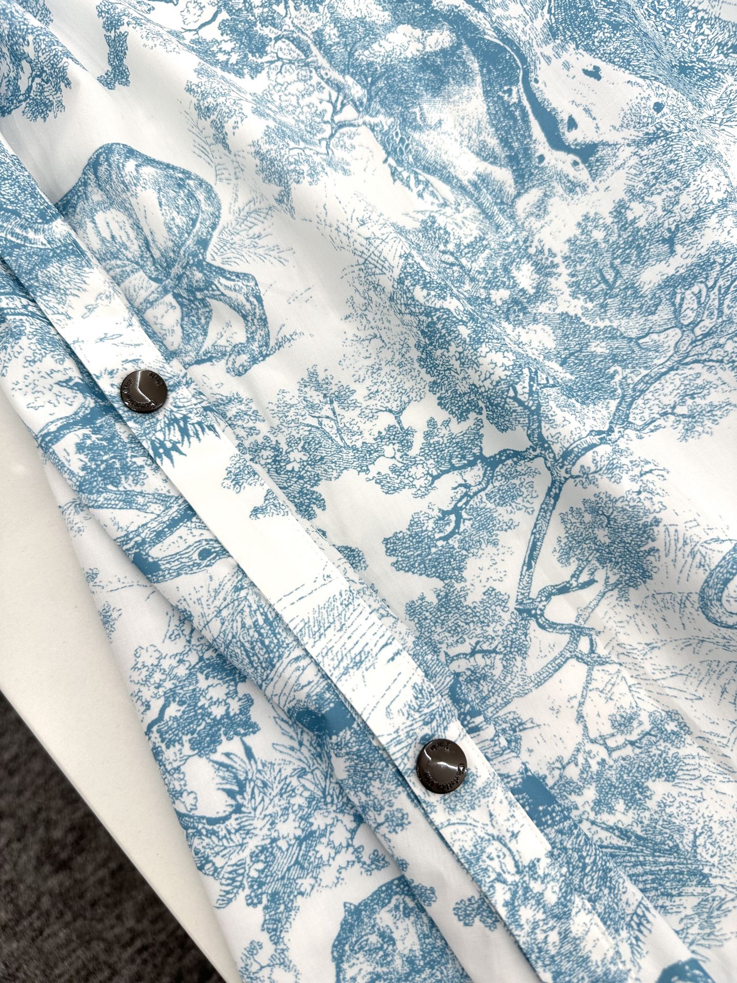 Printed silhouette underskirt