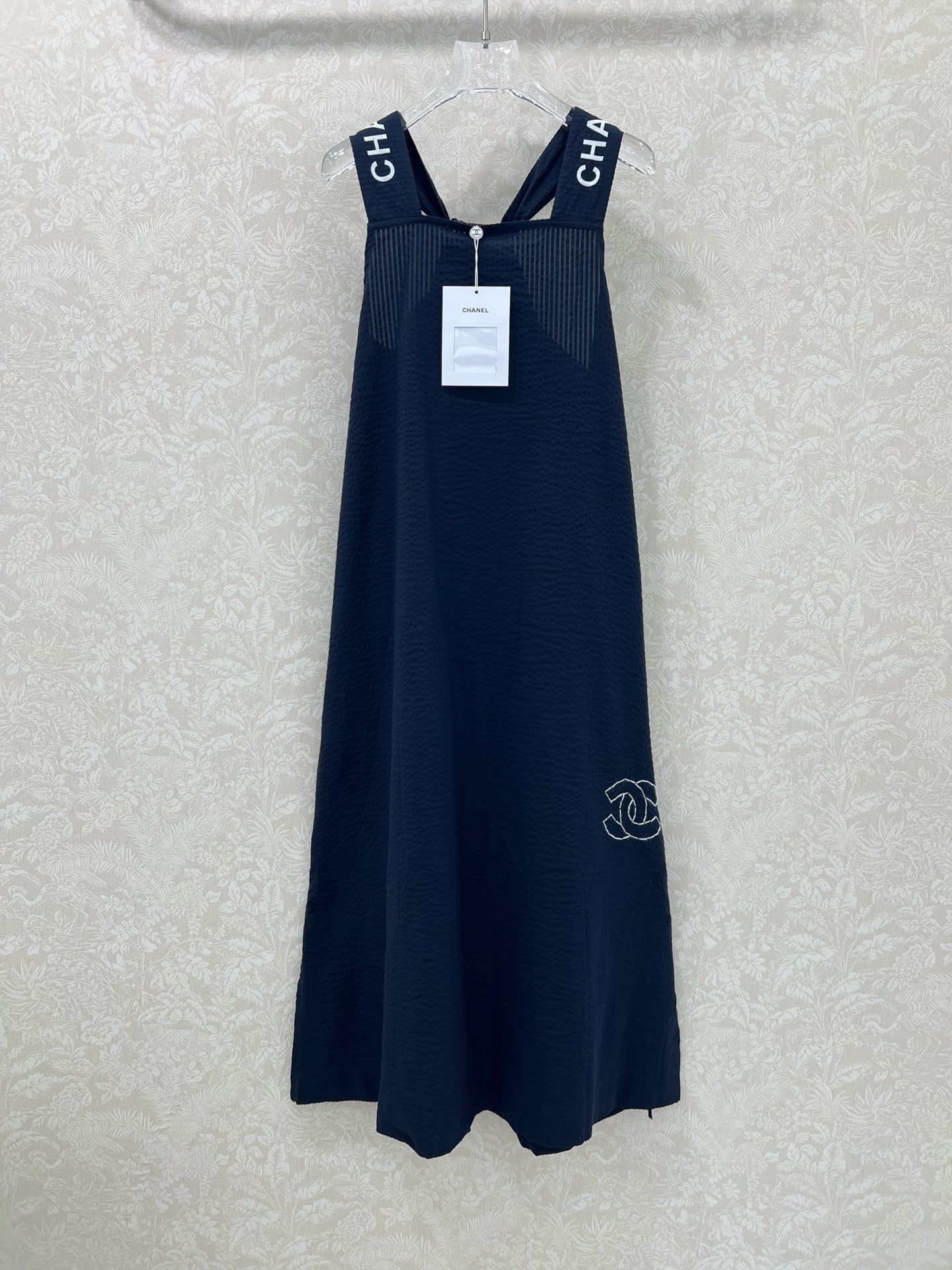 25 new vintage dresses