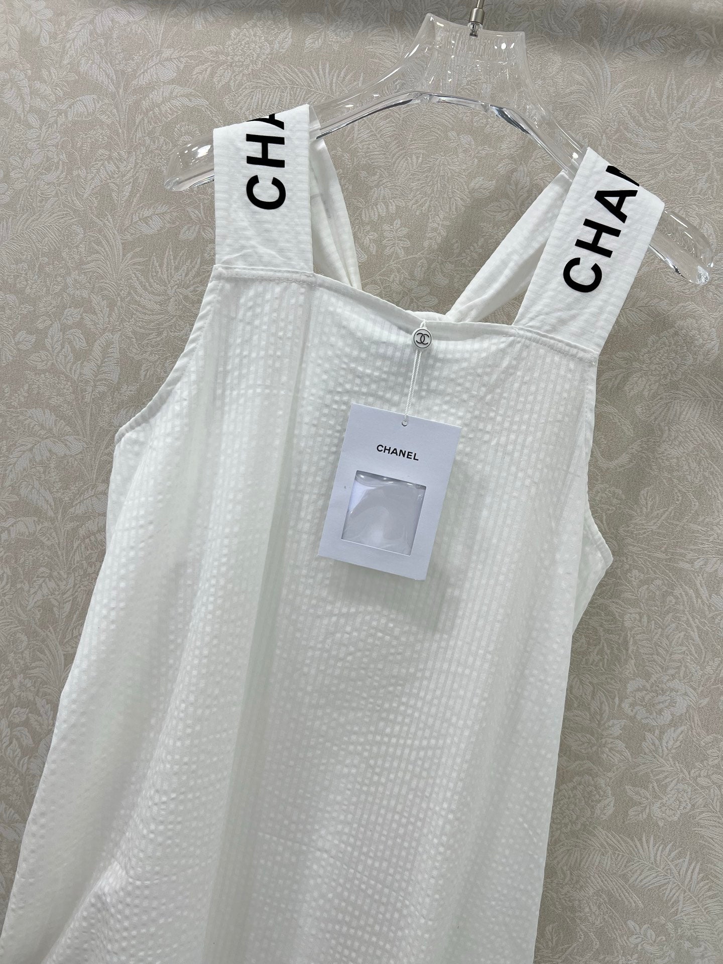 25 new vintage dresses