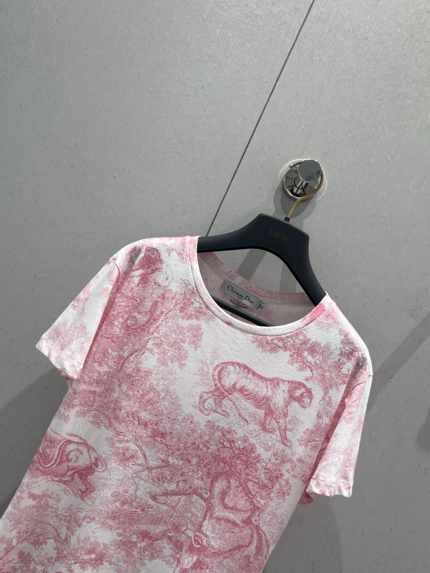D 25 New Animal Jungle Print Round Neck Short Sleeve T-Shirt(pink green blue)