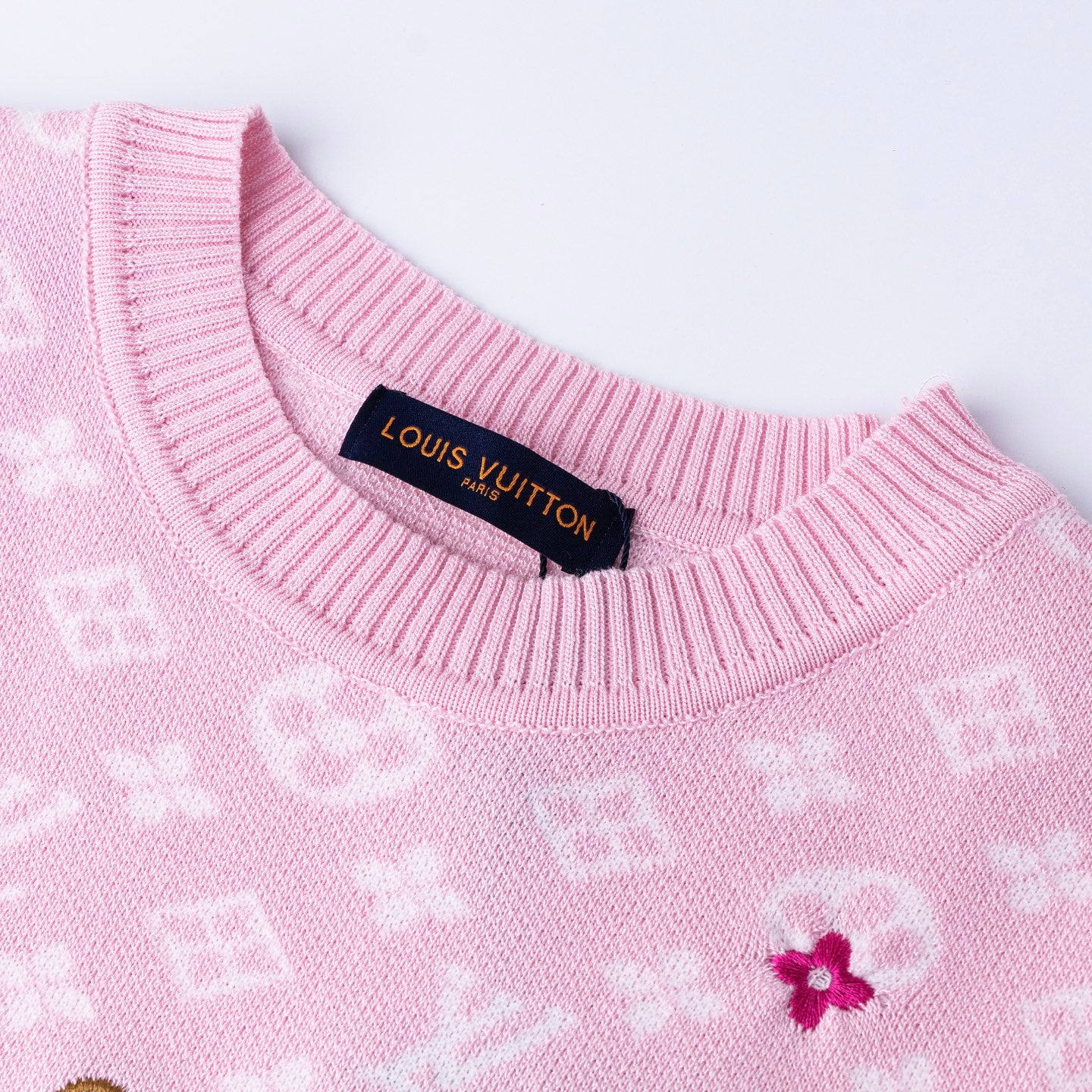 25 Knitted Embroidered Short Sleeve