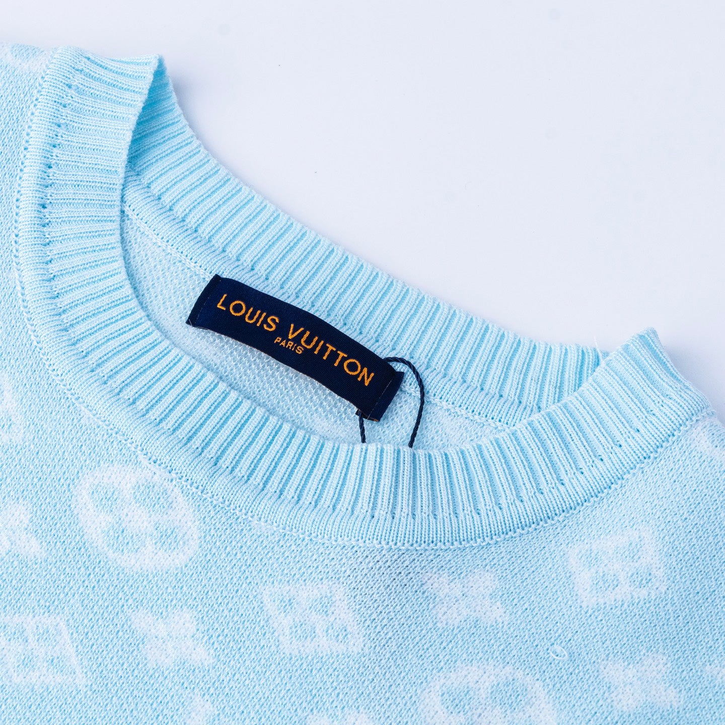 25 Knitted Embroidered Short Sleeve