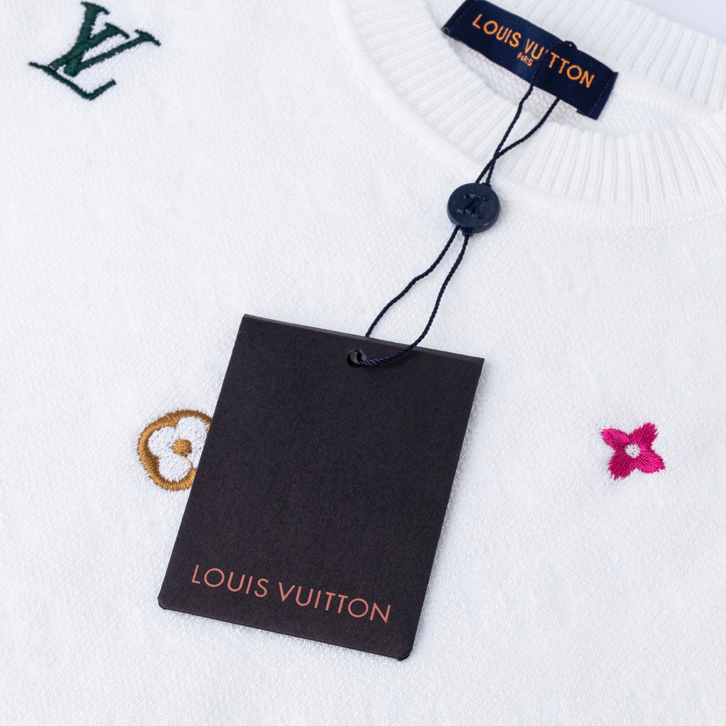 25 Knitted Embroidered Short Sleeve