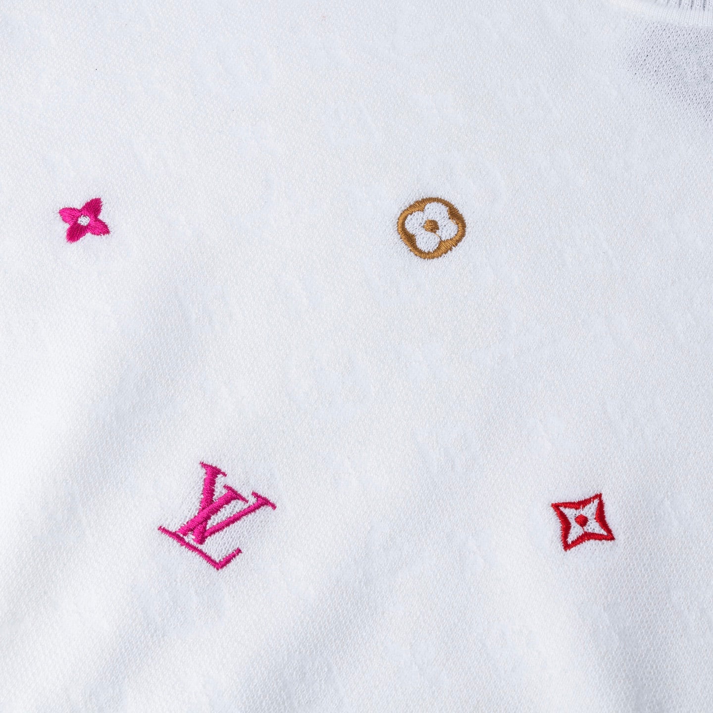 25 Knitted Embroidered Short Sleeve