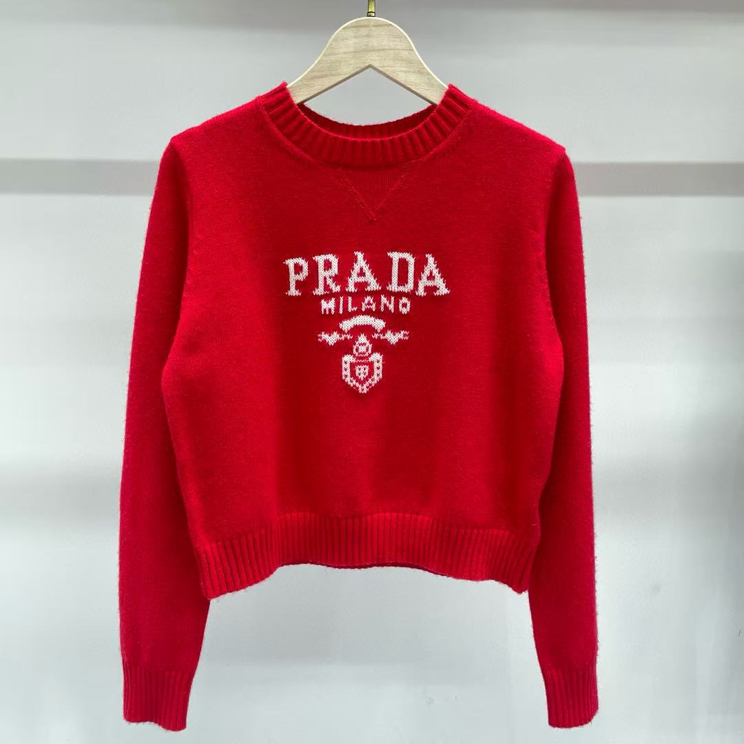 Wool short sweater