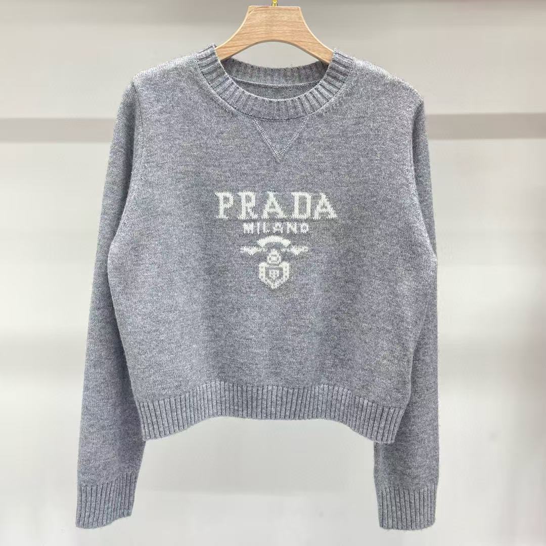 Wool short sweater