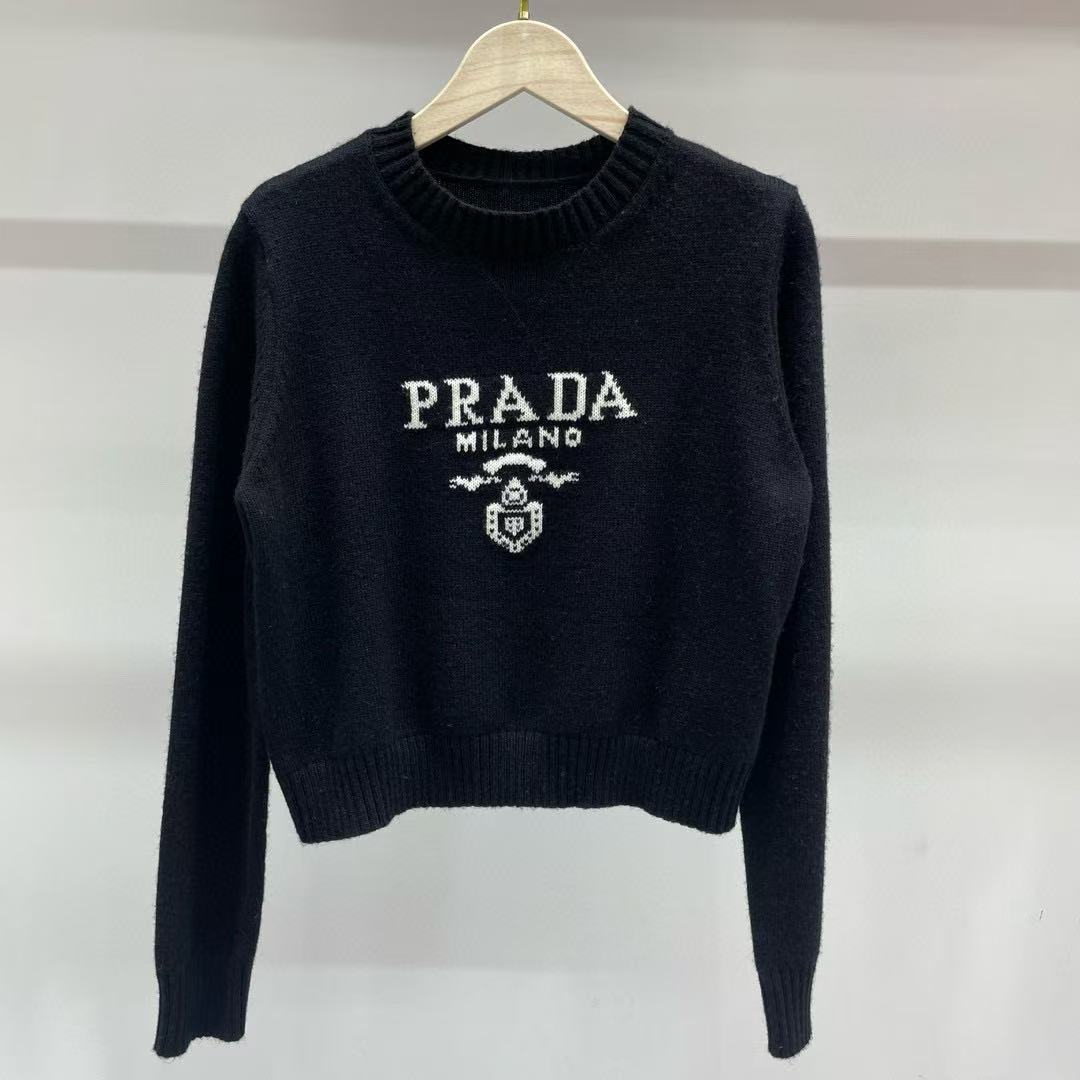 Wool short sweater