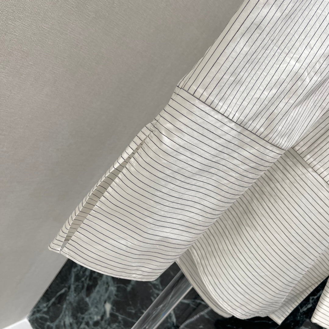 Lapel striped shirt)