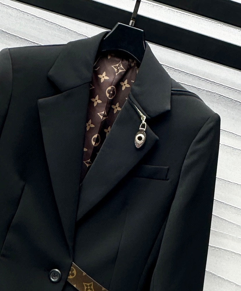 Lapel belted suit jacket