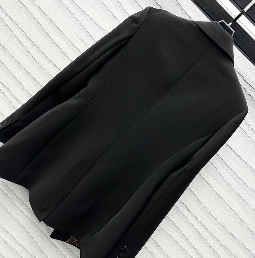 Lapel belted suit jacket