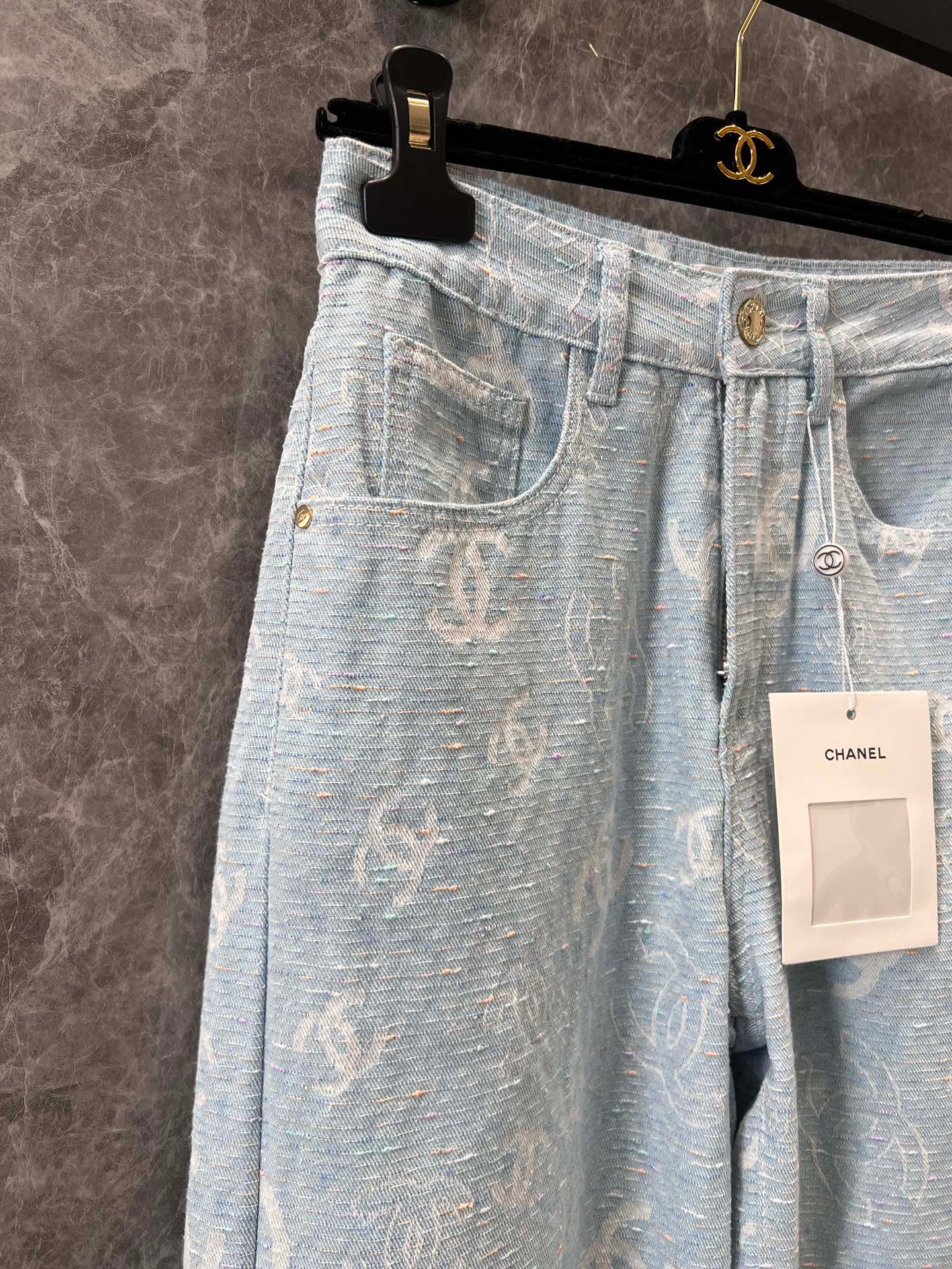 25p Early Spring New