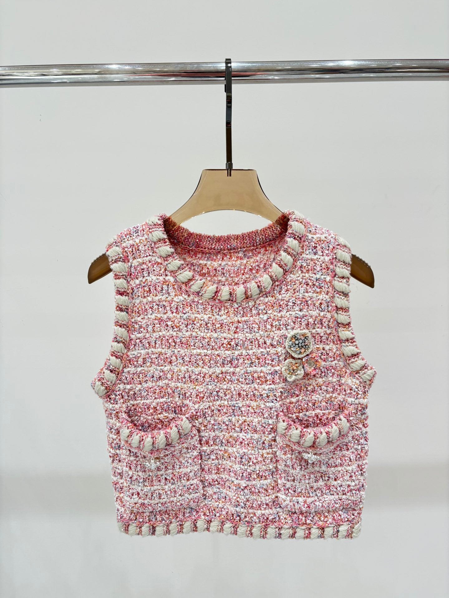 25 Early Spring New Round Neck Hand-beaded Tweed Heavy Knitted Vest + Dress
