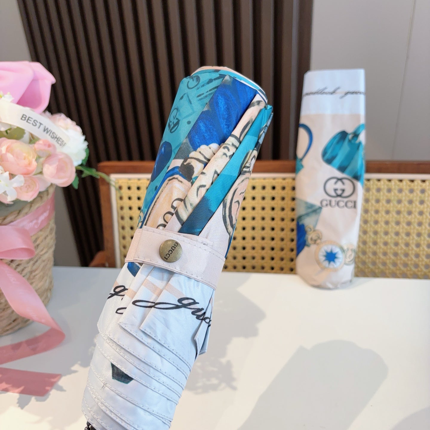 G Three-fold automatic folding umbrella