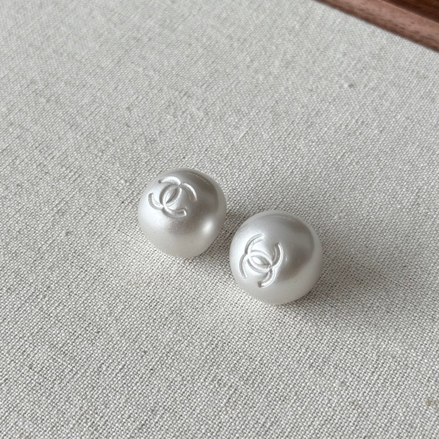 C Small pearl earrings