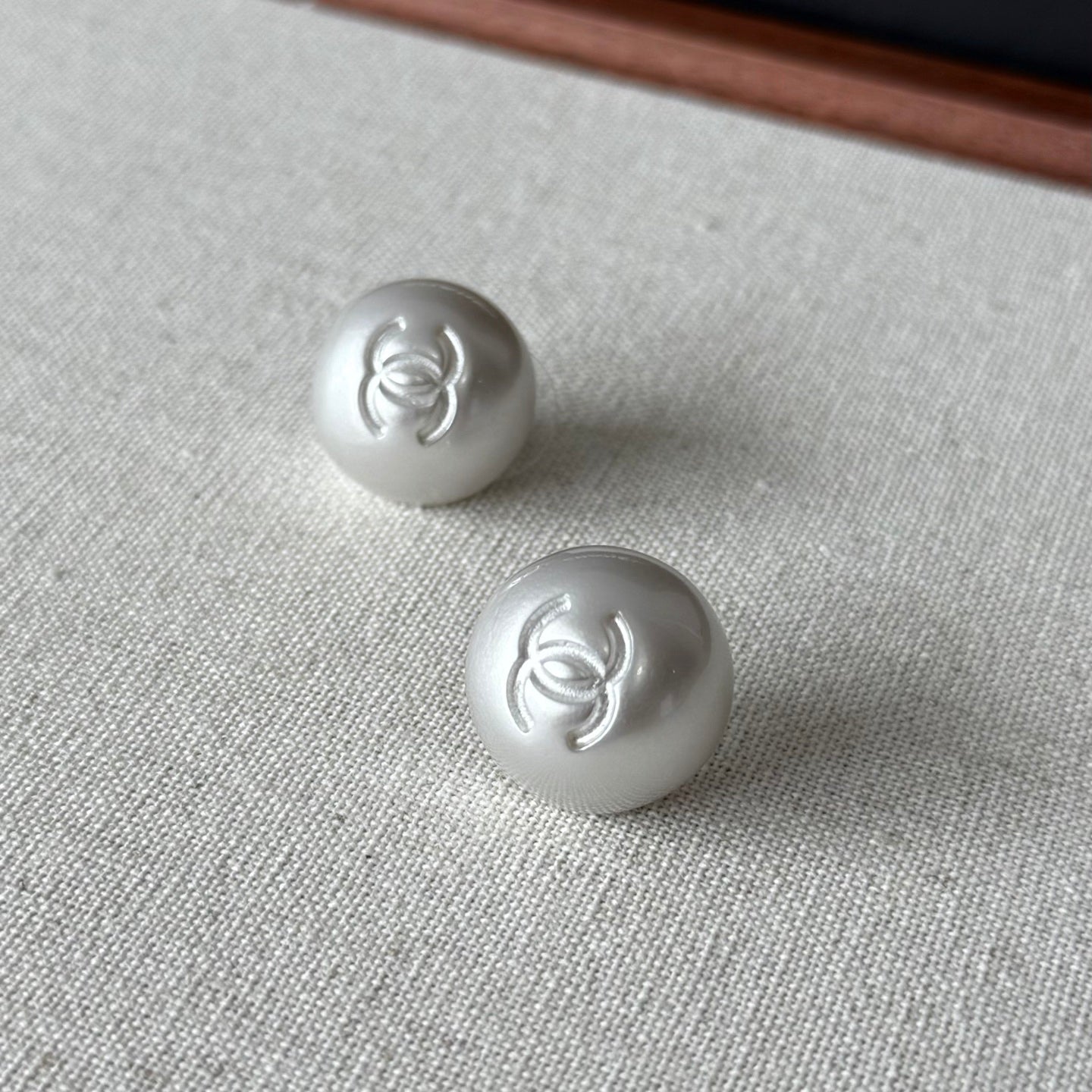 C Small pearl earrings