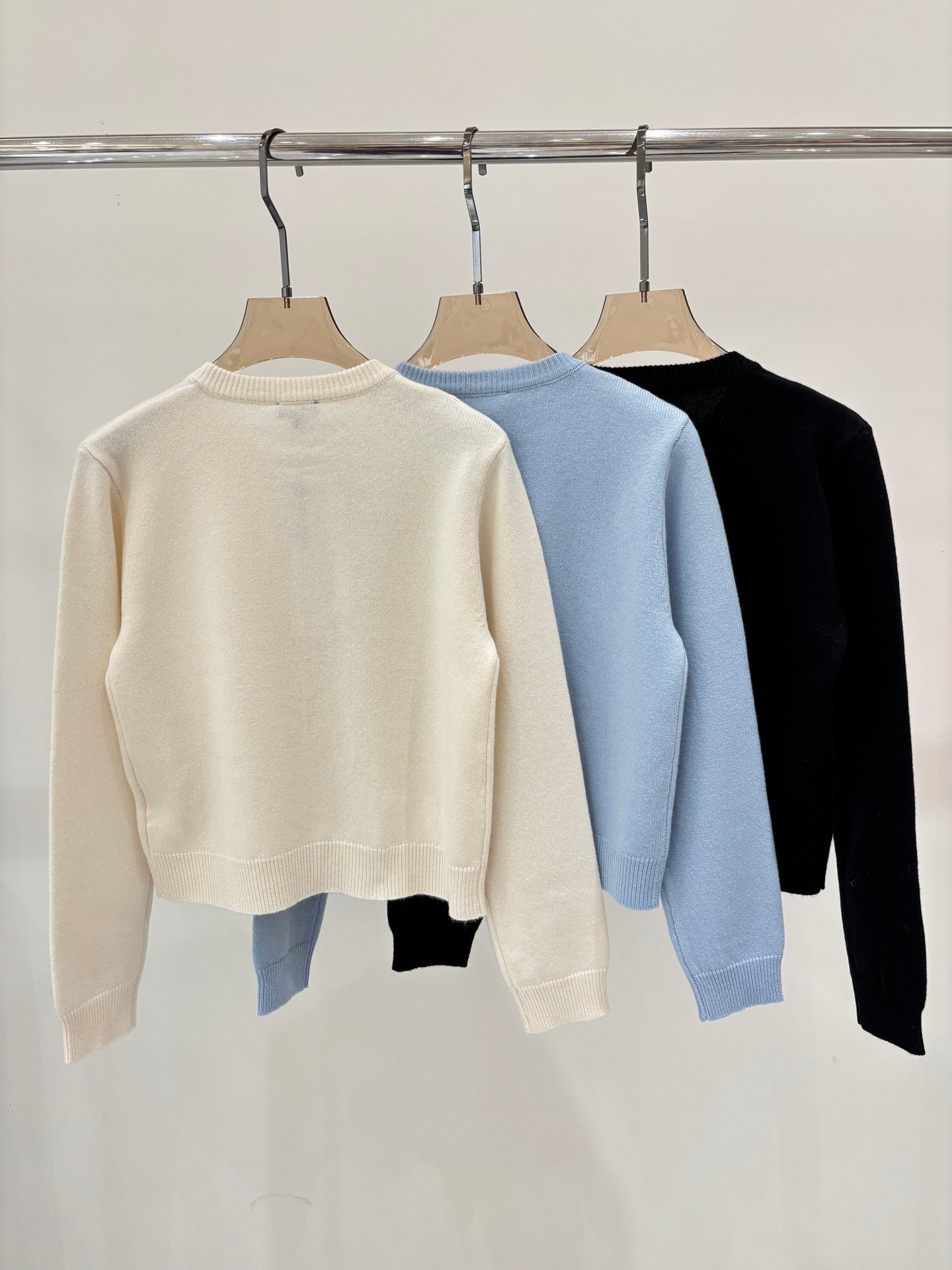 25 Cashmere cardigan