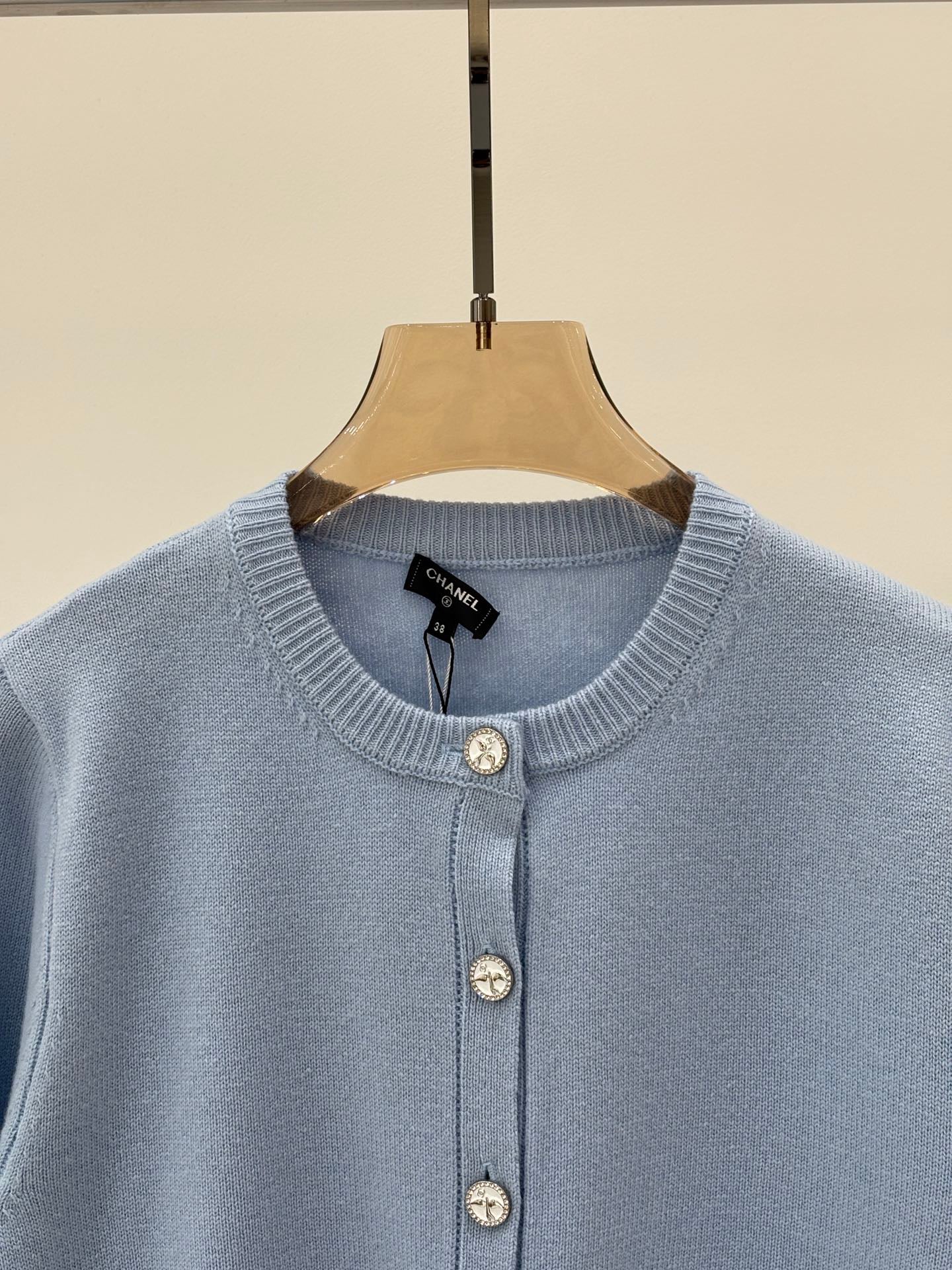25 Cashmere cardigan