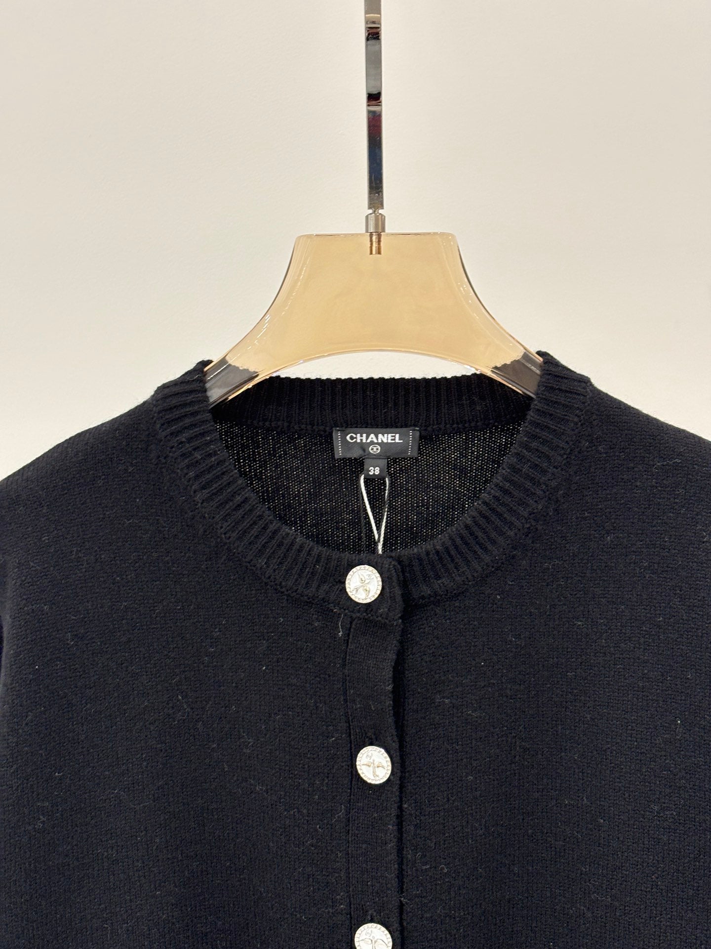 25 Cashmere cardigan