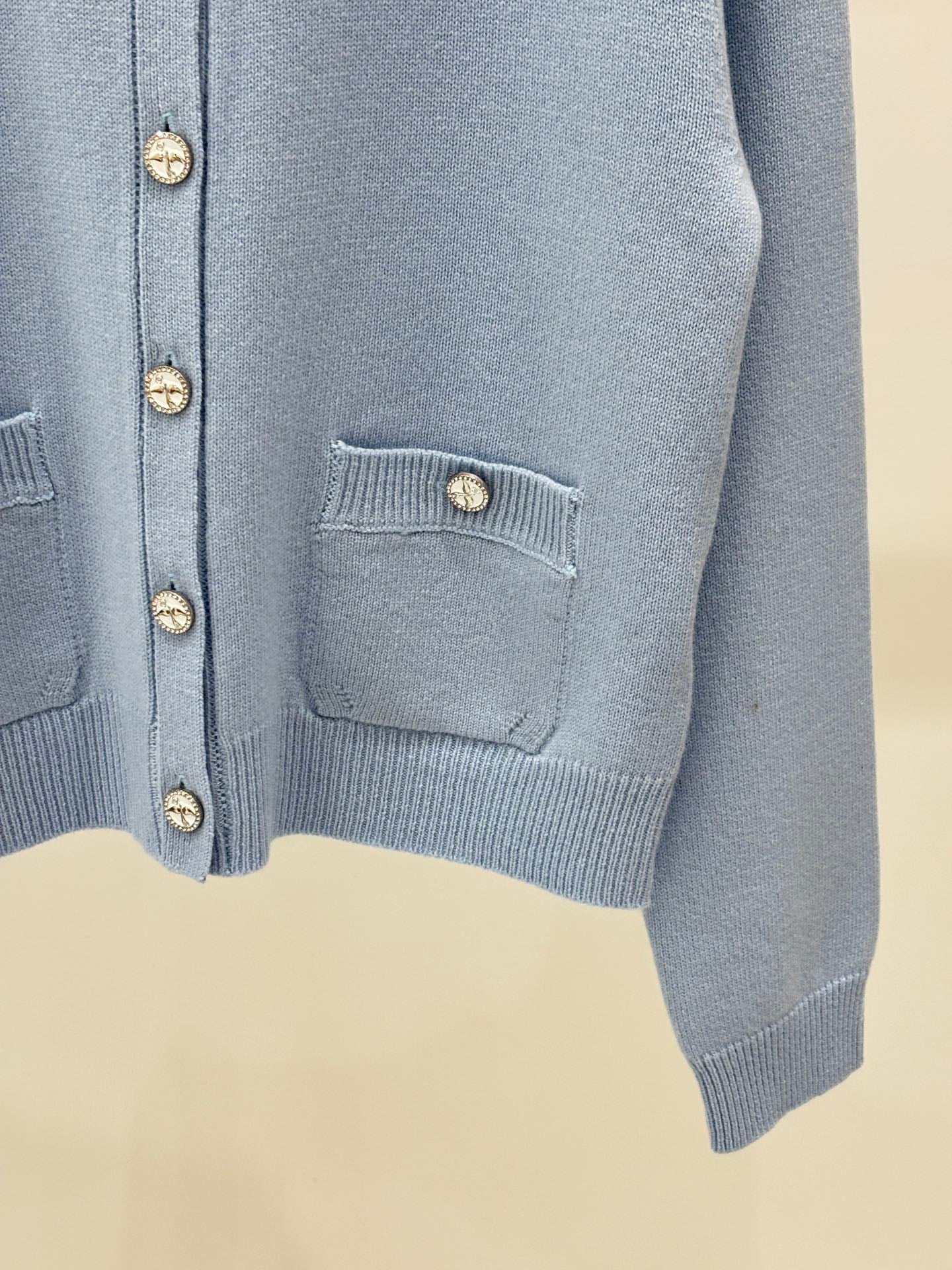 25 Cashmere cardigan