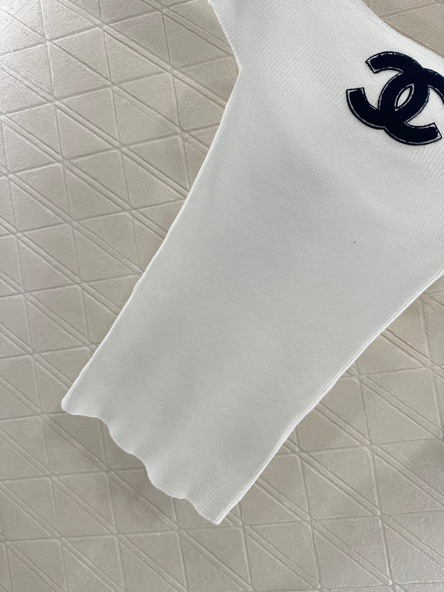 25 New Arrival One Shoulder Knit Top