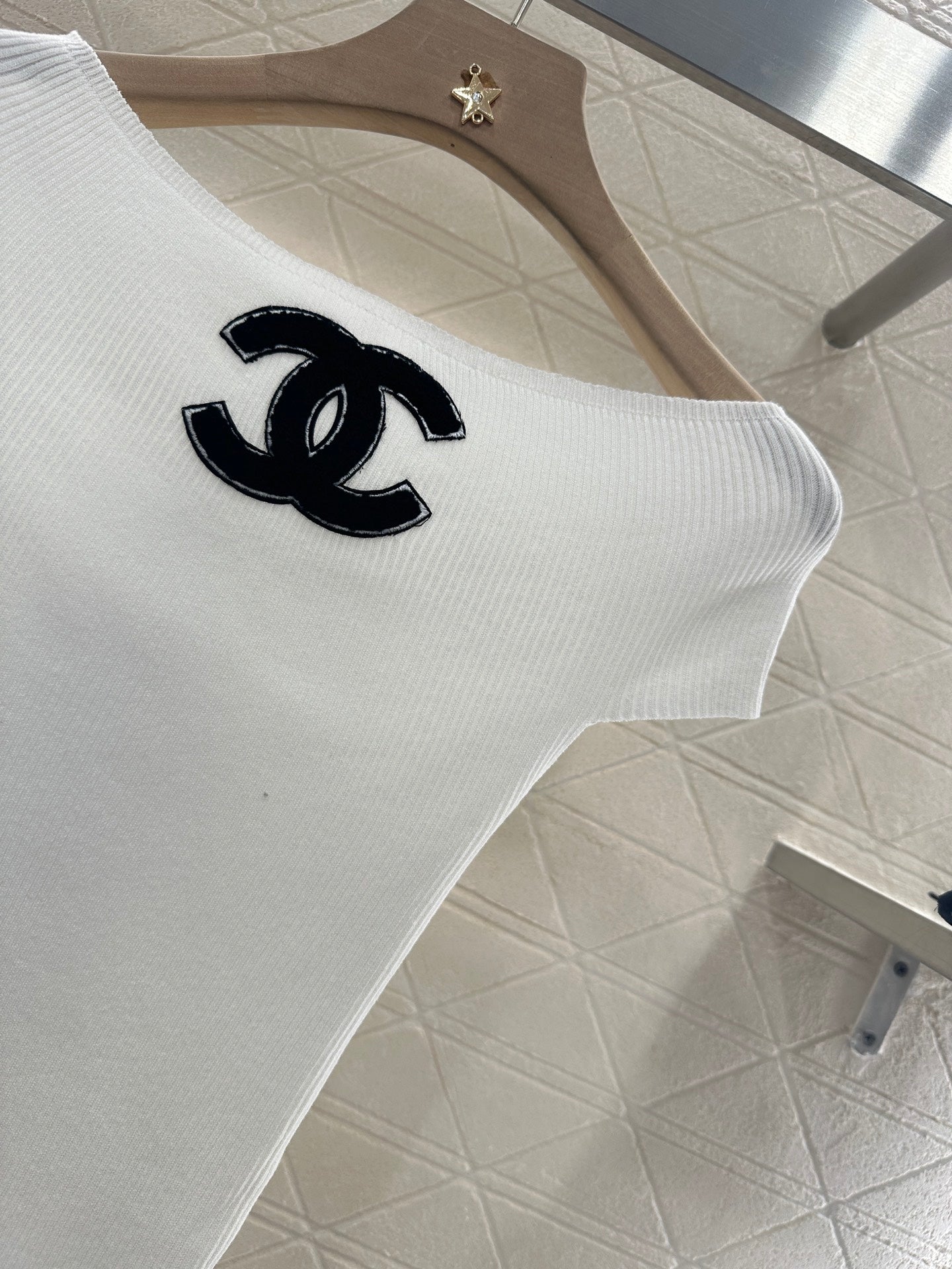 25 New Arrival One Shoulder Knit Top