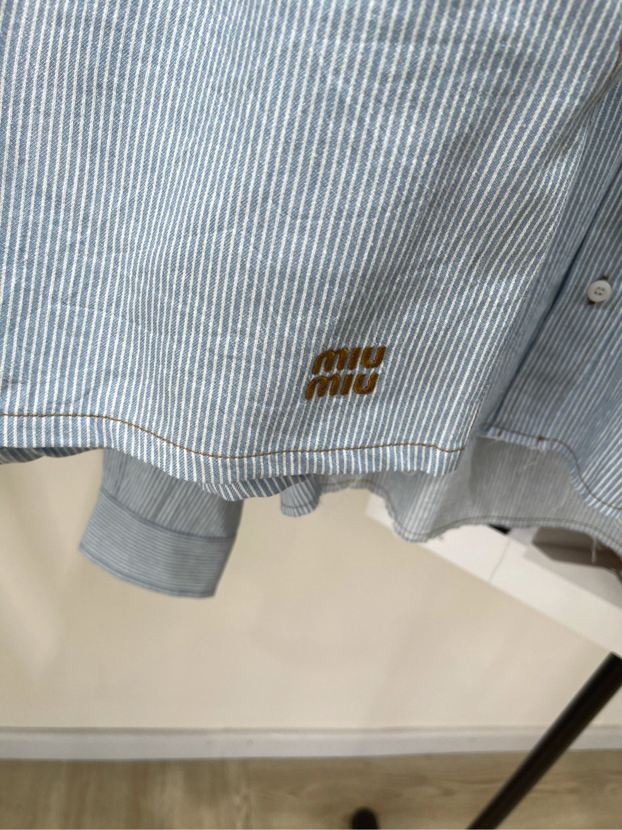 Collar light striped shirt 👔➕ shorts 🩳