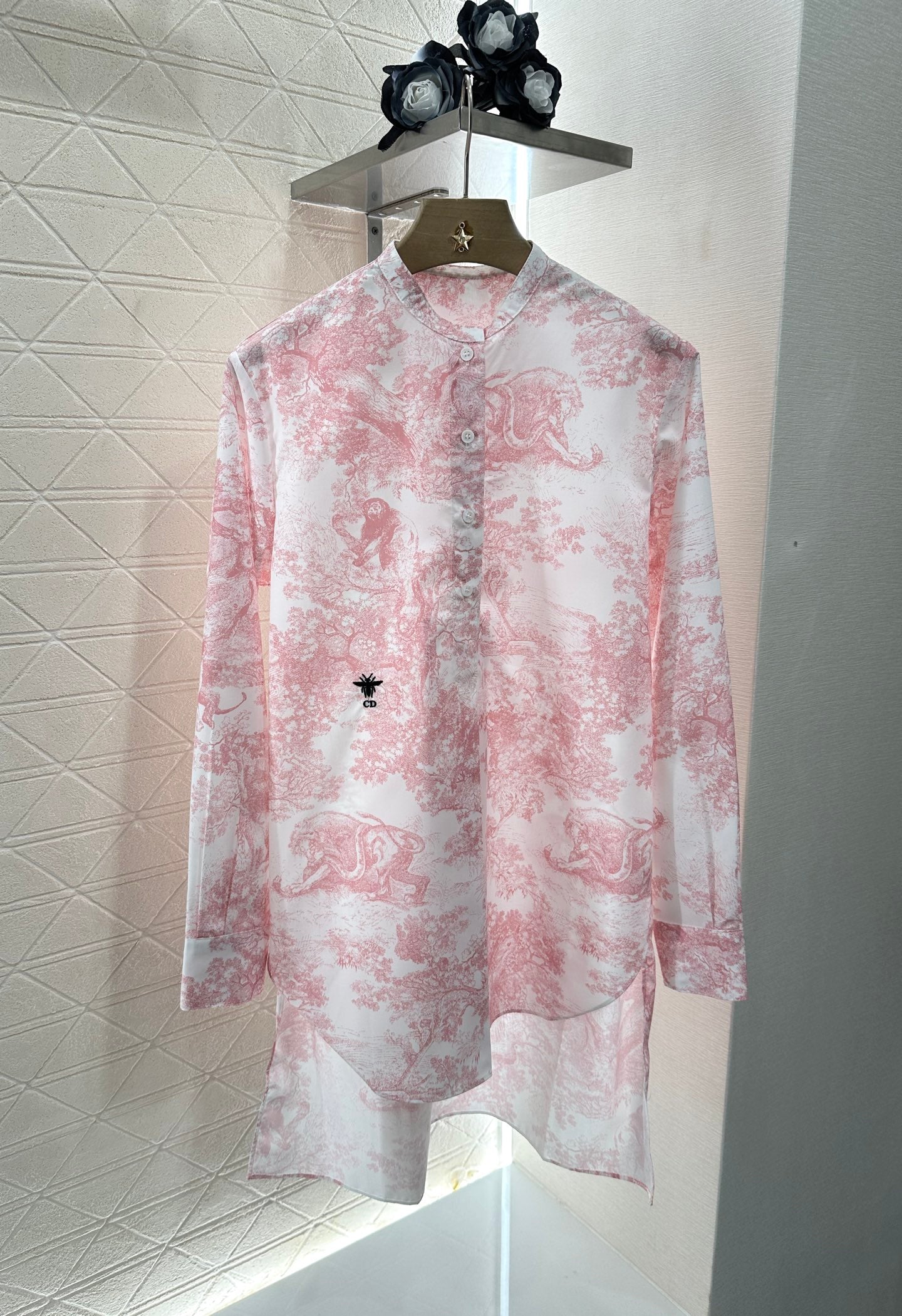Printed silhouette shirt