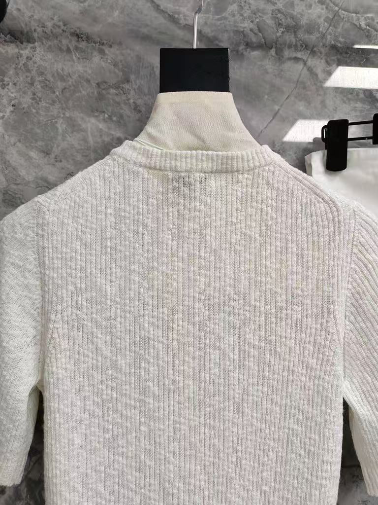 C 25 Crew neck logo button down short sleeve knit half cardigan