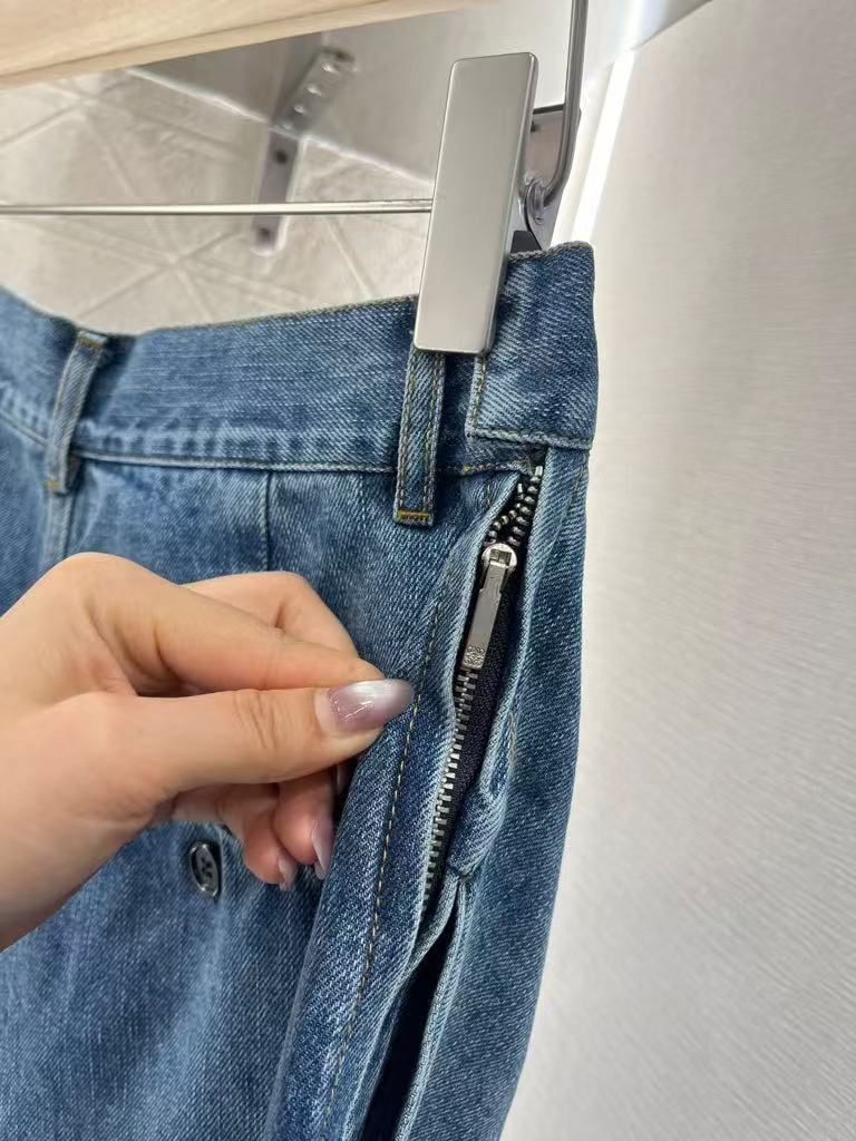 25ss Leather label pleated fashionable denim pants