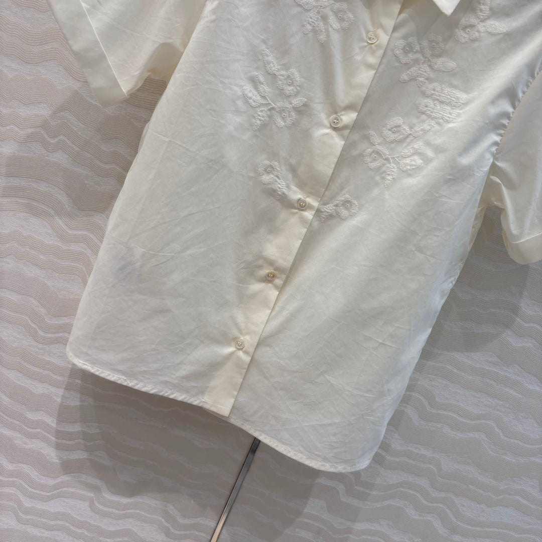 Intellectual Molecular College Style Positioning Embroidered Small Flower Shirt