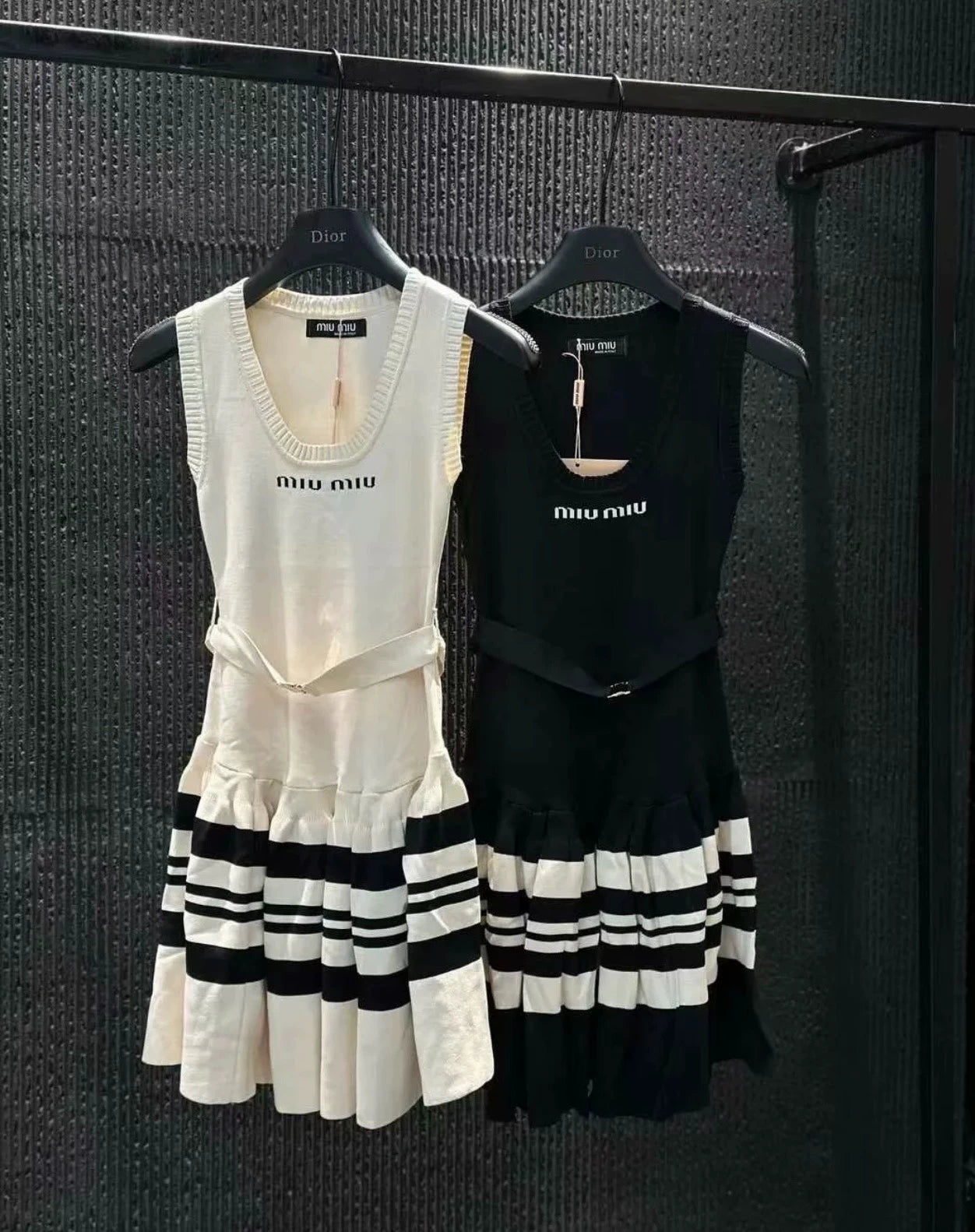25 Summer new letter logo jacquard knitted vest dress with belt