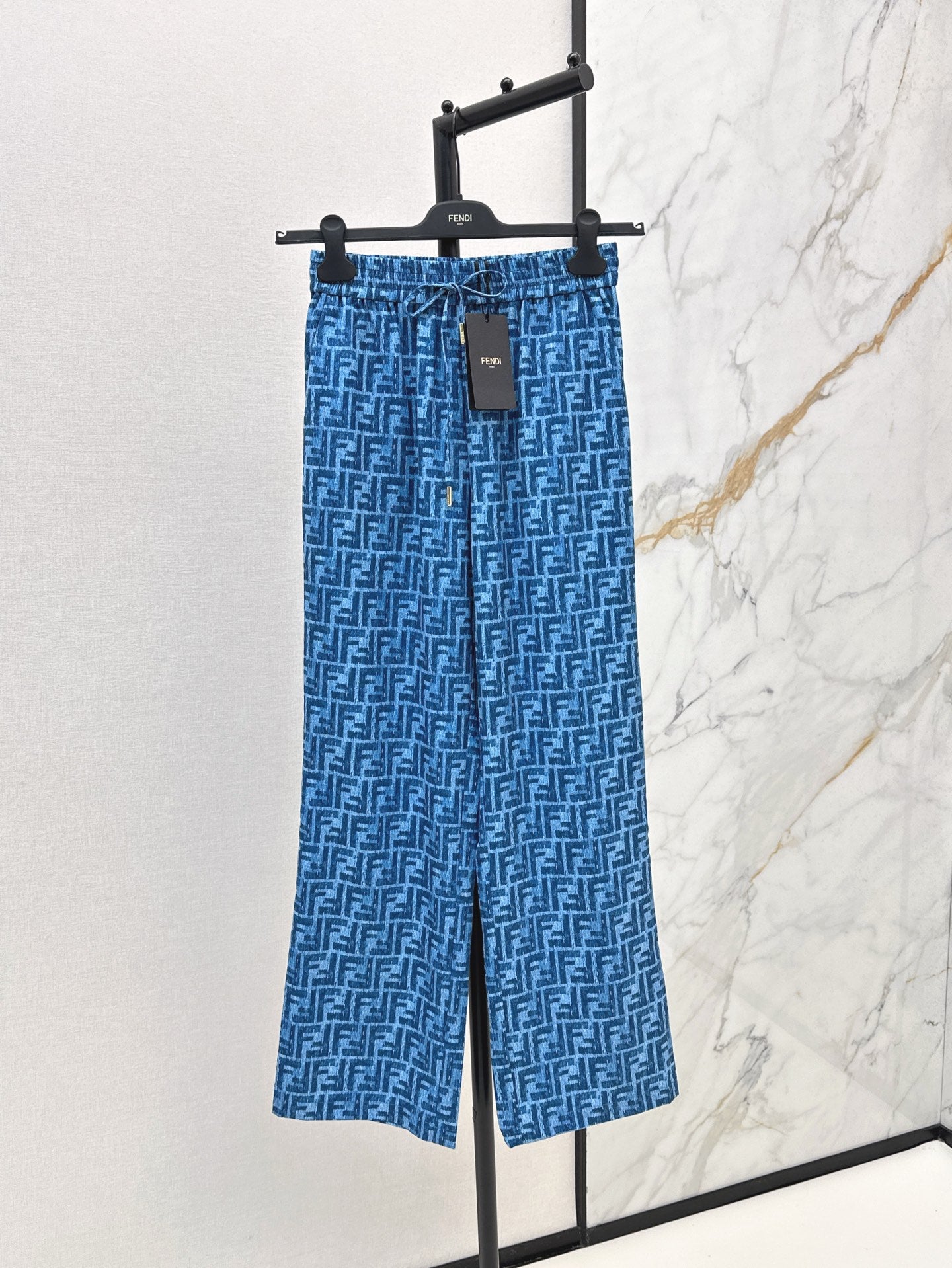 F 25 The latest classic spring and summer pattern casual suit with loose shirt + straight pants