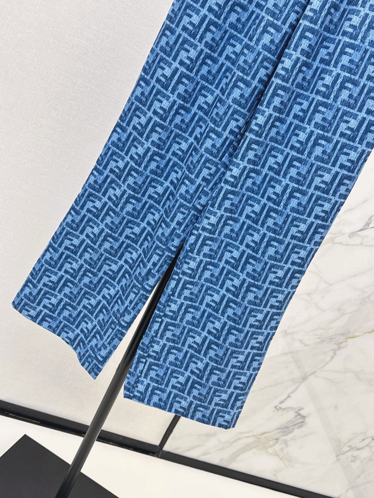 F 25 The latest classic spring and summer pattern casual suit with loose shirt + straight pants