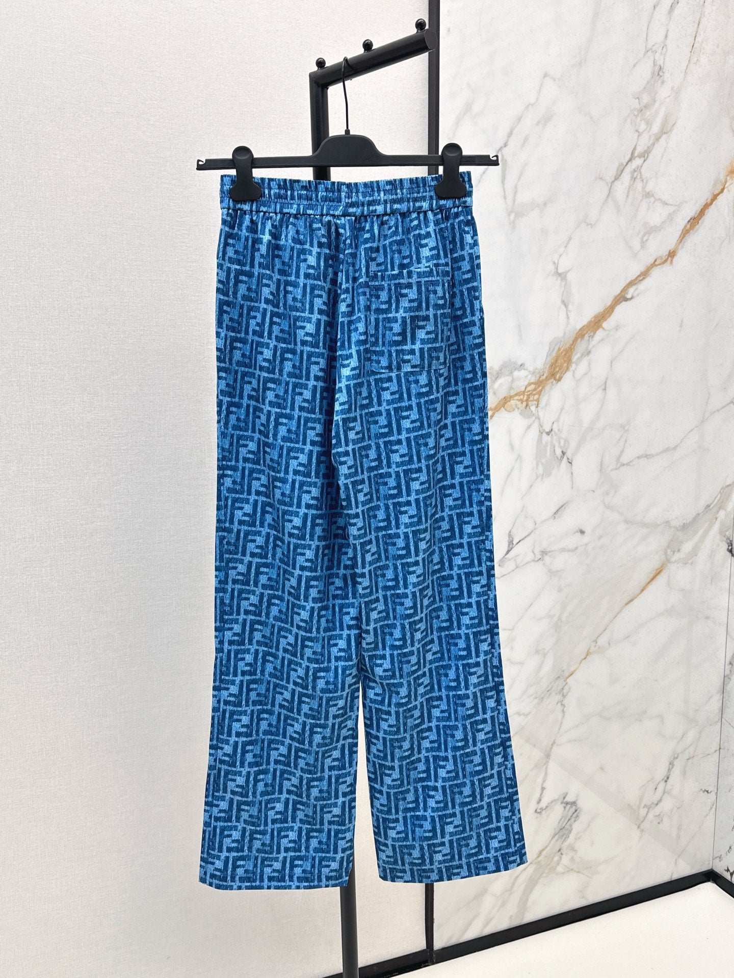 F 25 The latest classic spring and summer pattern casual suit with loose shirt + straight pants