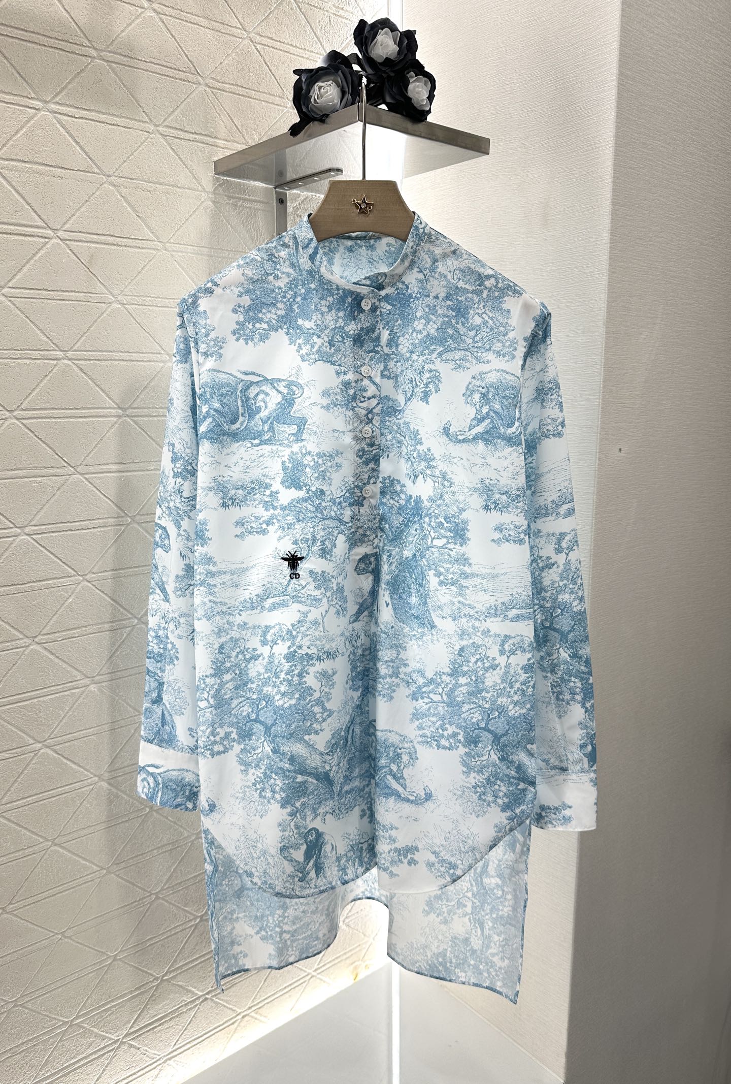 Printed silhouette shirt