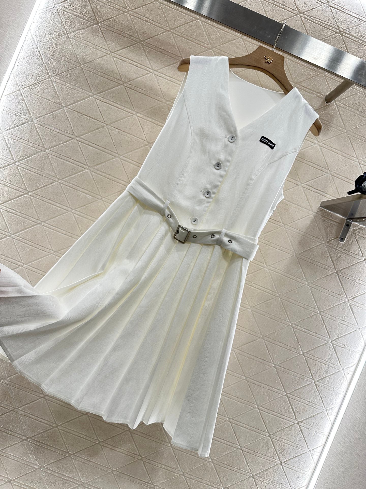 25ss Belt pleated vest skirt