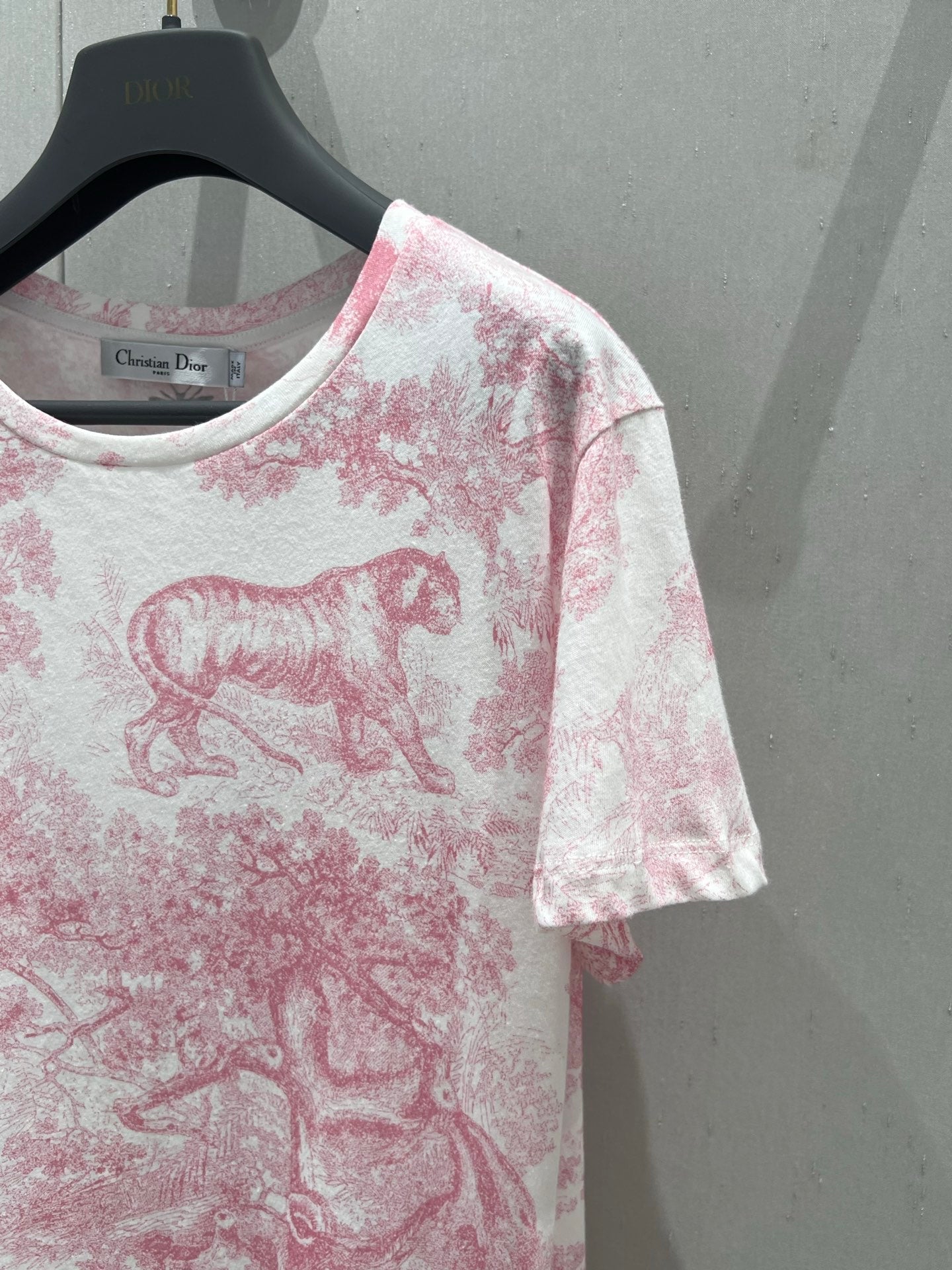 D 25 New Animal Jungle Print Round Neck Short Sleeve T-Shirt(pink green blue)