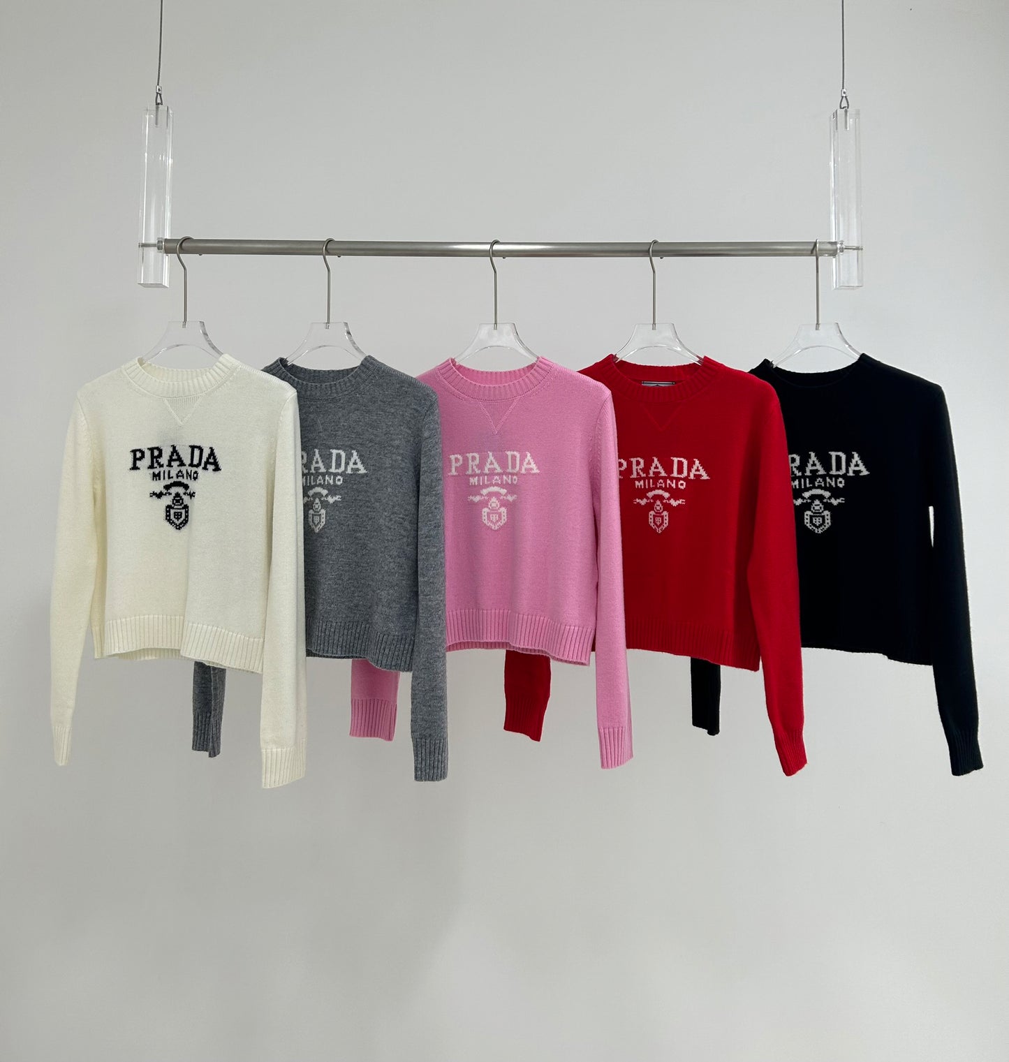 Wool short sweater