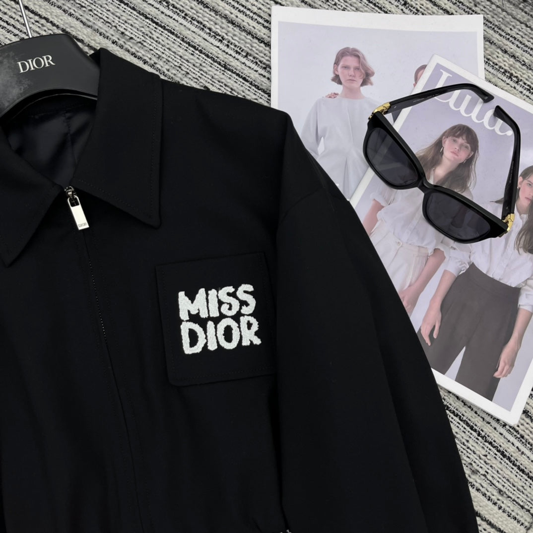 Lapel short jacket with letter web elastic waist pleated skirt suit