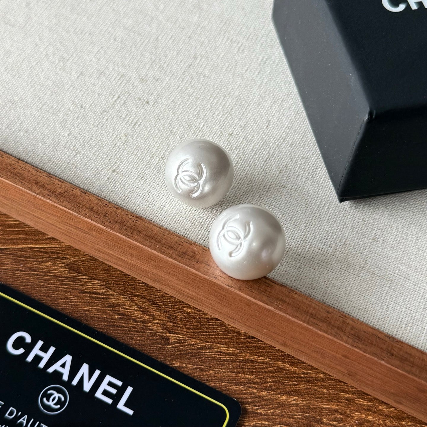 C Small pearl earrings