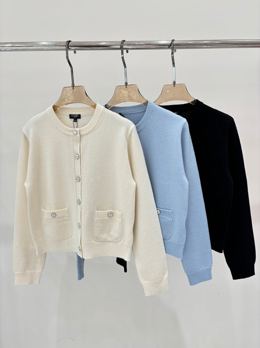 25 Cashmere cardigan