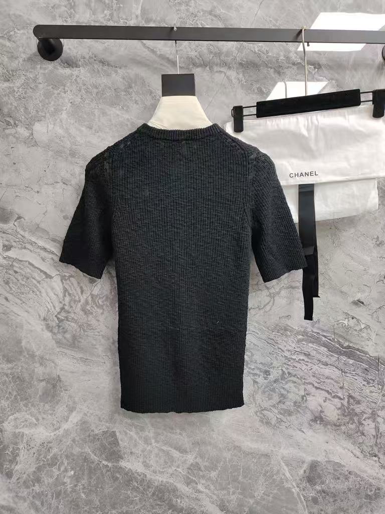 C 25 Crew neck logo button down short sleeve knit half cardigan