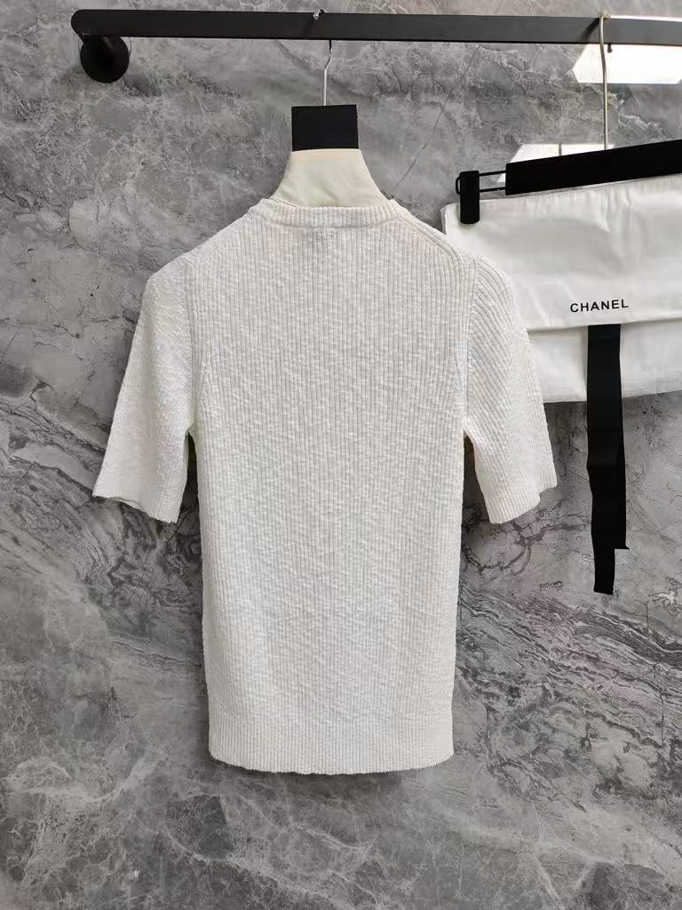 C 25 Crew neck logo button down short sleeve knit half cardigan