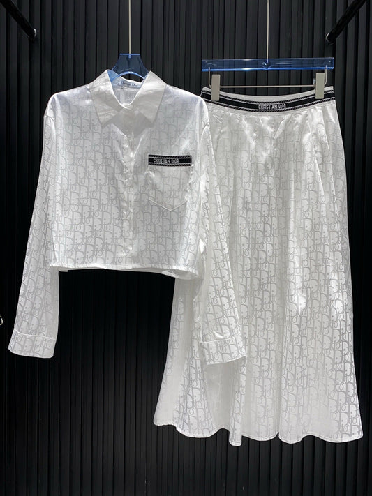 D 25 Silver silk acetate suit