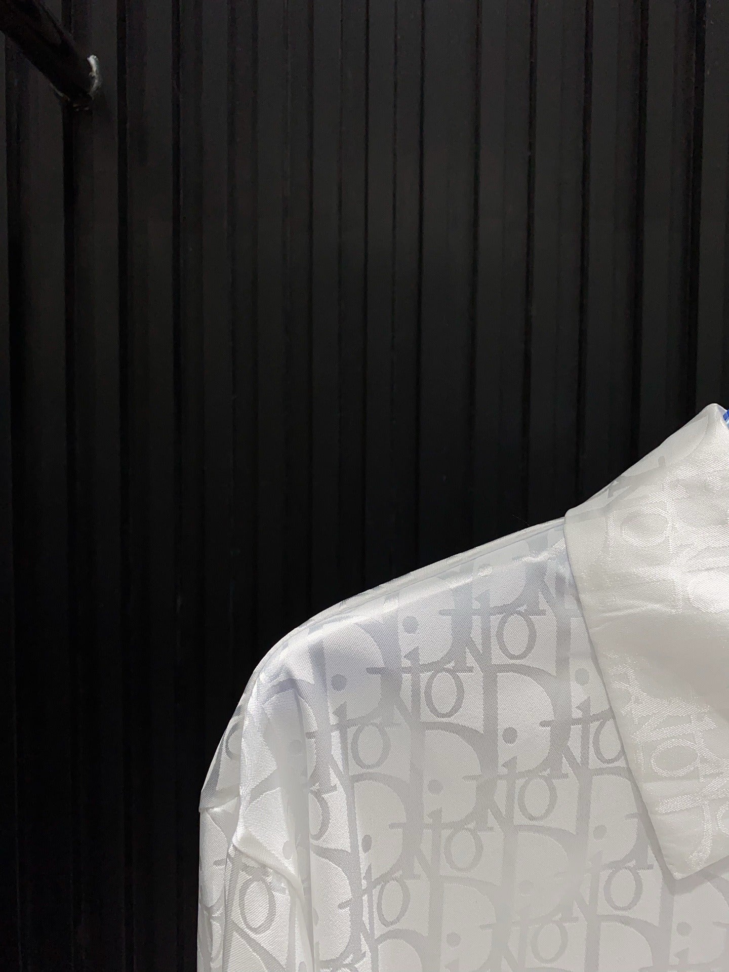 D 25 Silver silk acetate suit